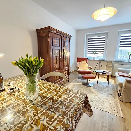 Schicke 2-zimmer-wohnung Im Vintage-look Apartment *